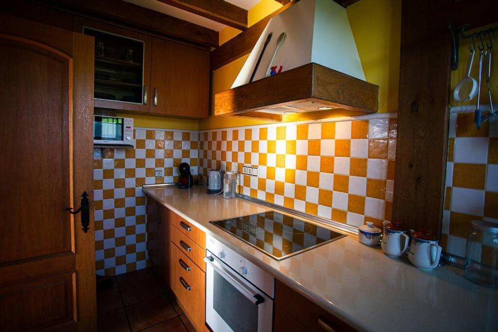 Casa Independiente Con Chimena, Jardin Y Barbacoa Santander Ngoại thất bức ảnh